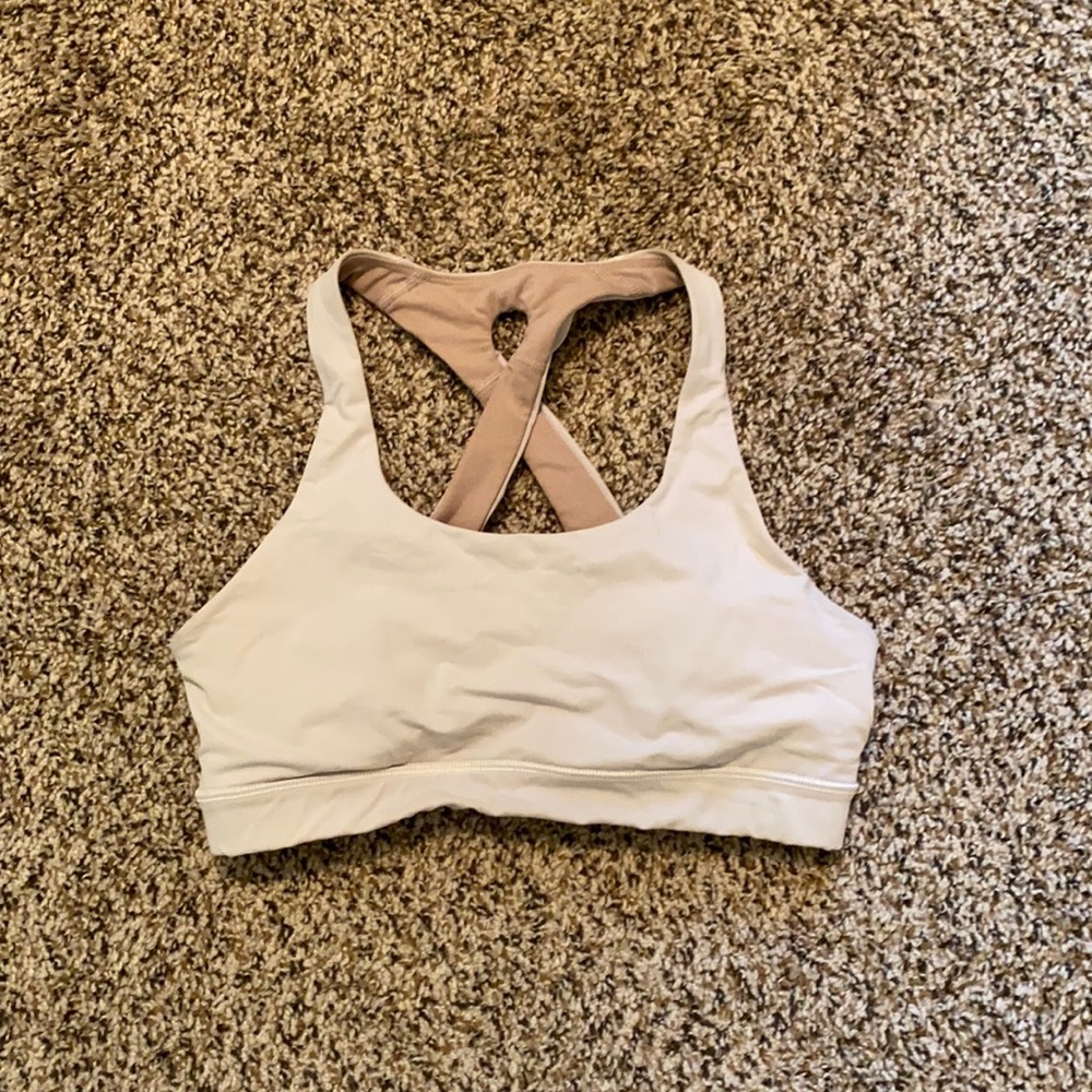 Lululemon sports bra size 4